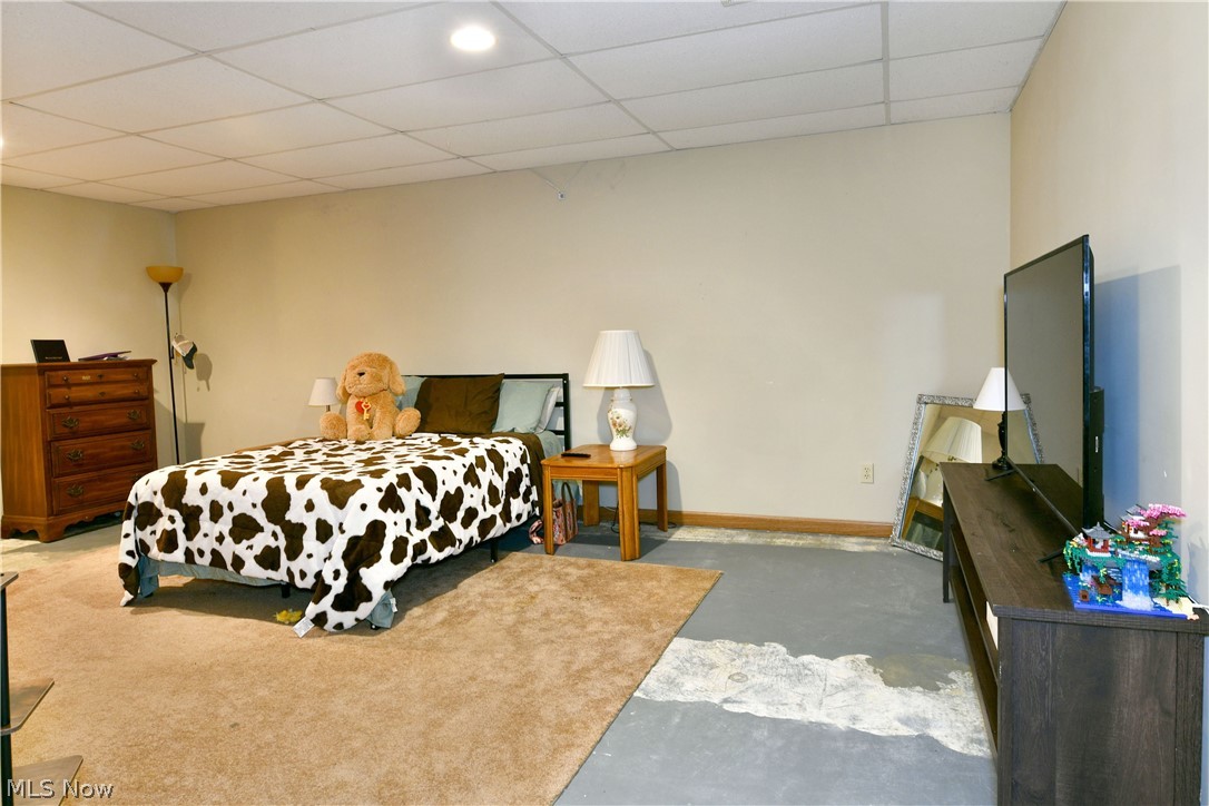 24 Abbington Drive NW Warren OH 44481
