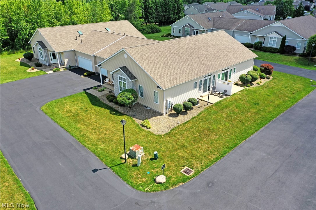 24 Abbington Drive NW Warren OH 44481