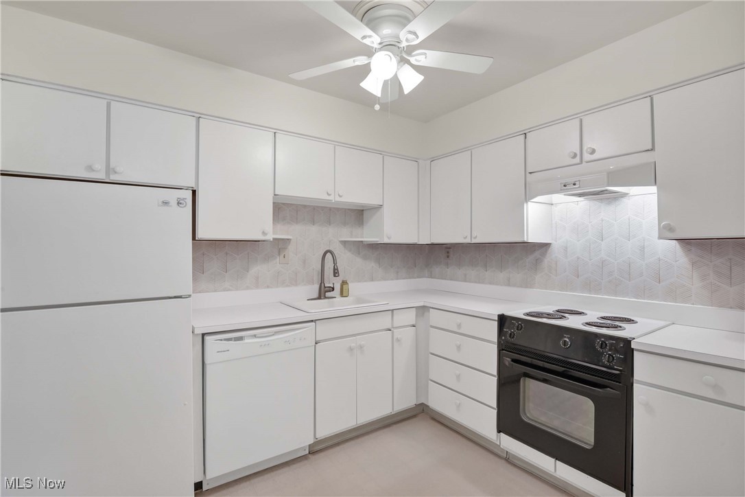 2948 Pease Drive Rocky River OH 44116
