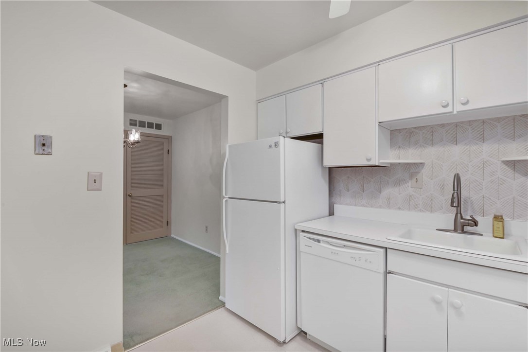 2948 Pease Drive Rocky River OH 44116
