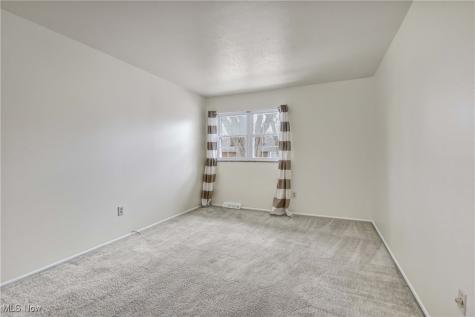 2948 Pease Drive Rocky River OH 44116