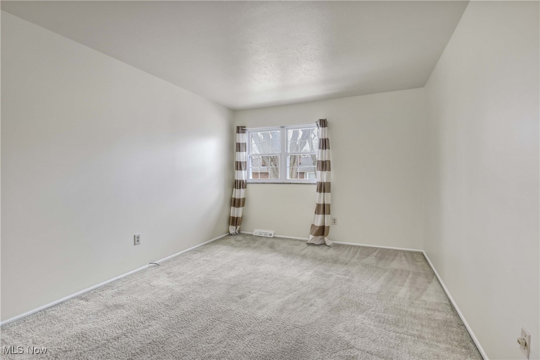 2948 Pease Drive Rocky River OH 44116