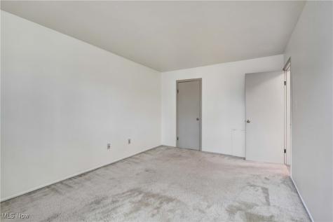 2948 Pease Drive Rocky River OH 44116