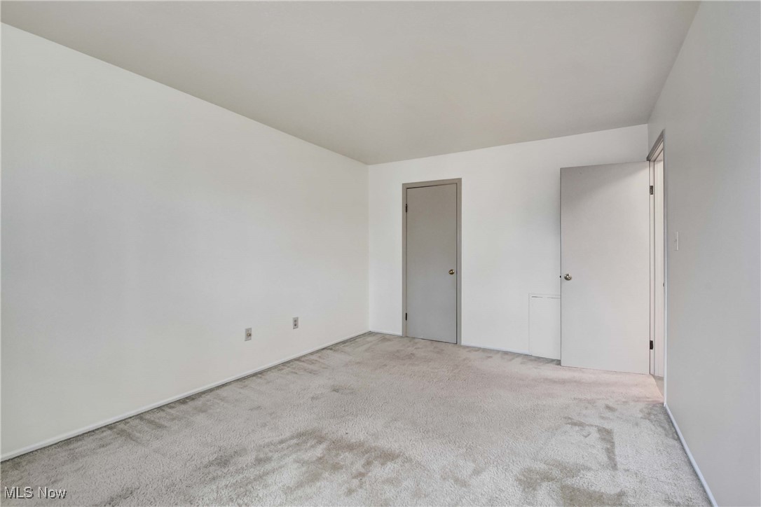2948 Pease Drive Rocky River OH 44116