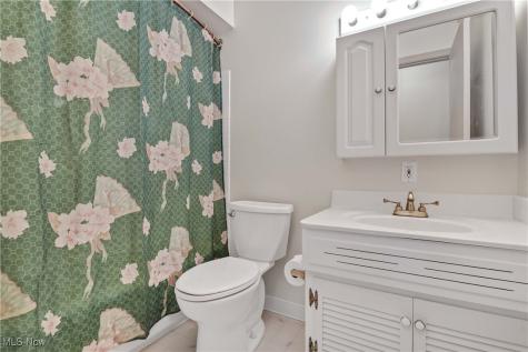 2948 Pease Drive Rocky River OH 44116