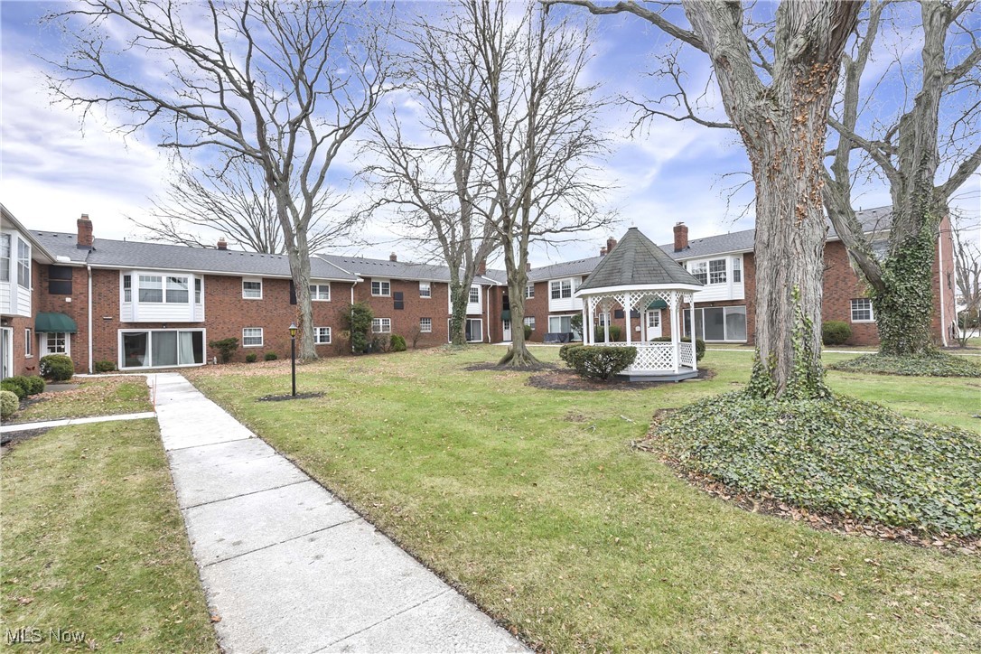 2948 Pease Drive Rocky River OH 44116