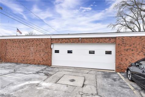 2948 Pease Drive Rocky River OH 44116