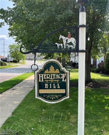 2948 Pease Drive Rocky River OH 44116