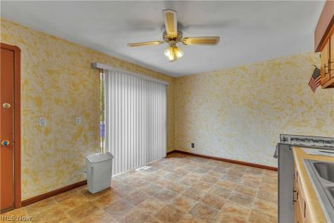 6051 Glenway Drive Brook Park OH 44142
