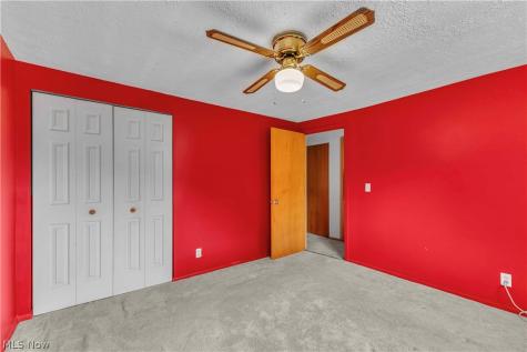 6051 Glenway Drive Brook Park OH 44142