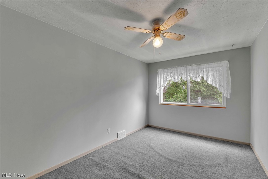 6051 Glenway Drive Brook Park OH 44142