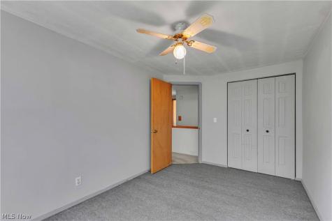 6051 Glenway Drive Brook Park OH 44142