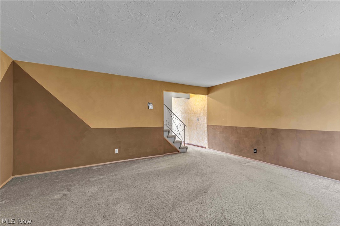 6051 Glenway Drive Brook Park OH 44142