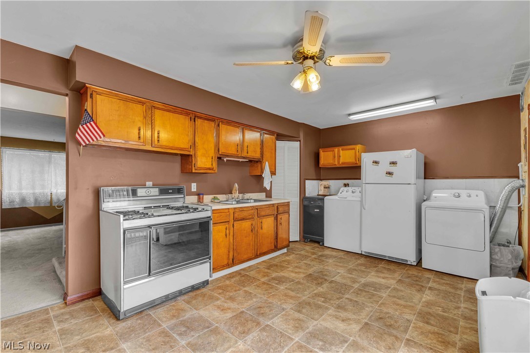 6051 Glenway Drive Brook Park OH 44142