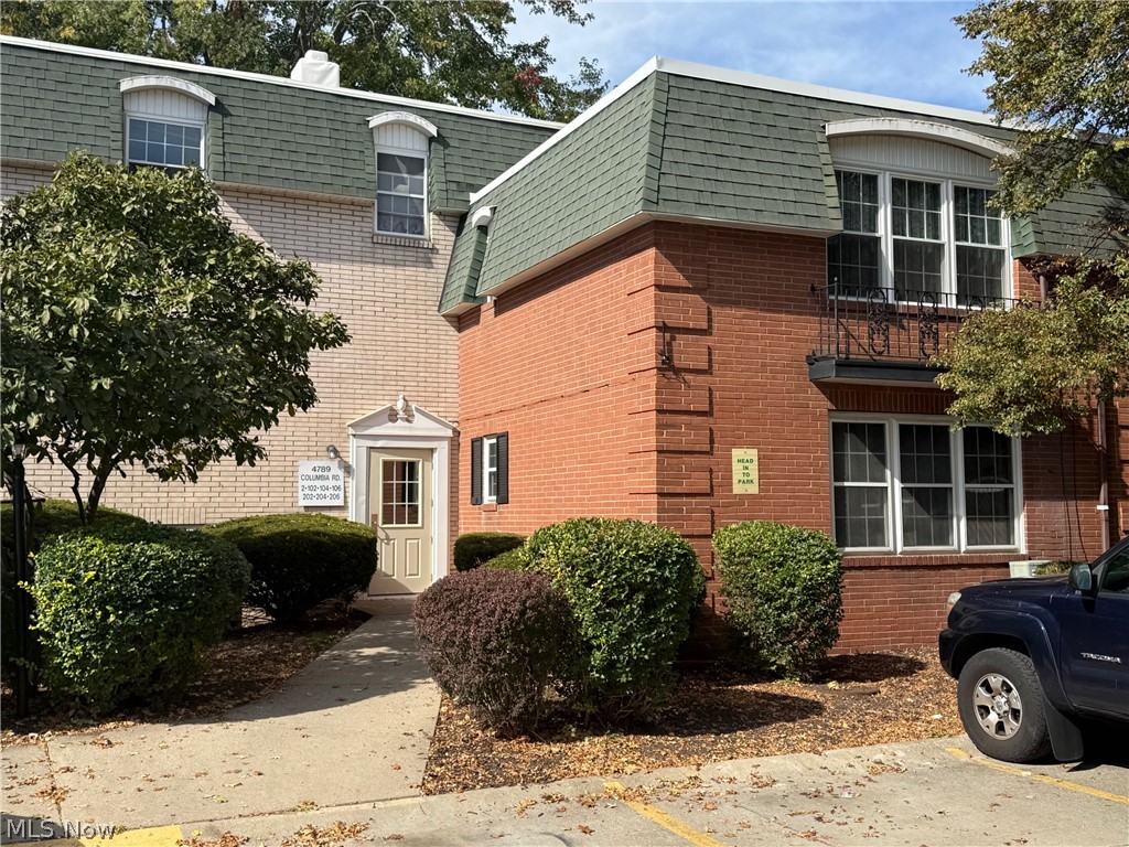 4789 Columbia Road North Olmsted OH 44070