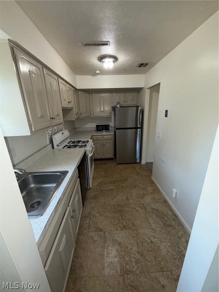 4789 Columbia Road North Olmsted OH 44070