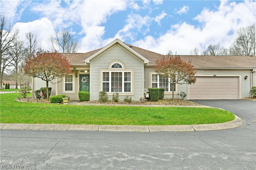 14 Hunters Woods Boulevard Canfield OH 44406