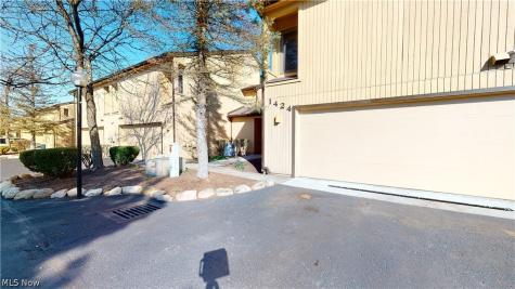 1424 Loop Road Kent OH 44240