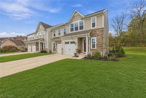 1055 Meadow Run Copley OH 44321