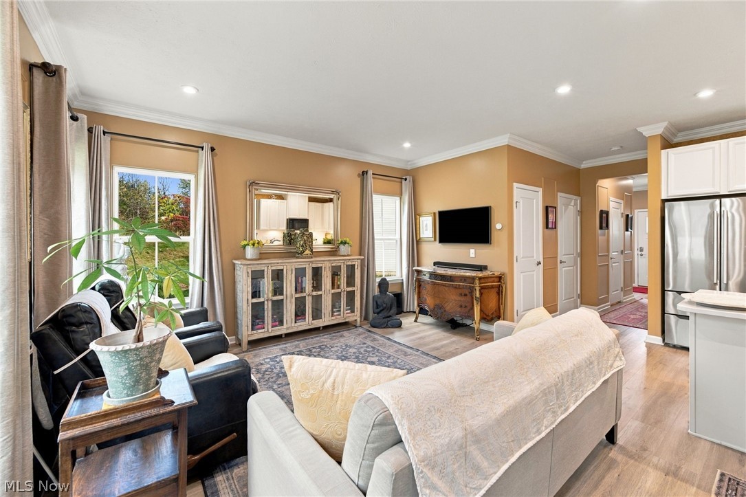 1055 Meadow Run Copley OH 44321