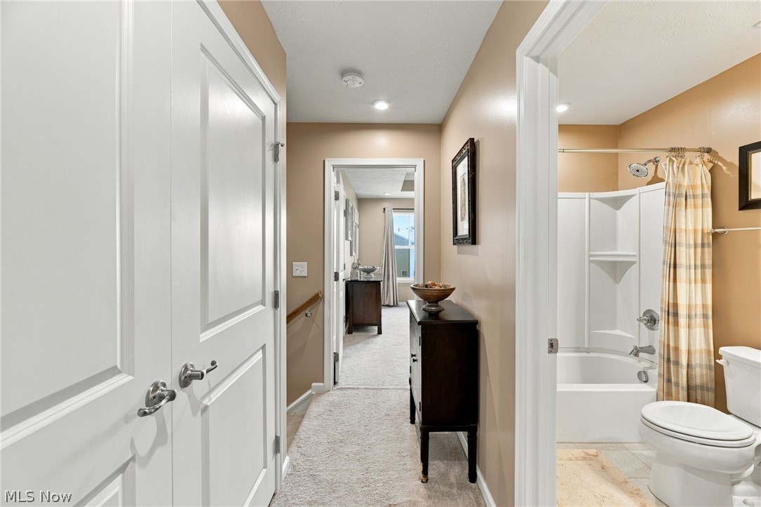 1055 Meadow Run Copley OH 44321