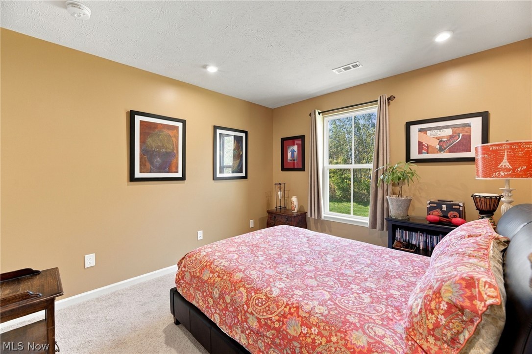 1055 Meadow Run Copley OH 44321