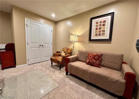 1055 Meadow Run Copley OH 44321