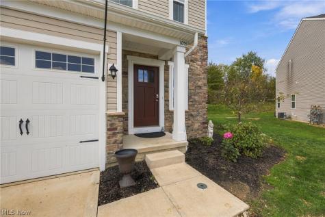 1055 Meadow Run Copley OH 44321