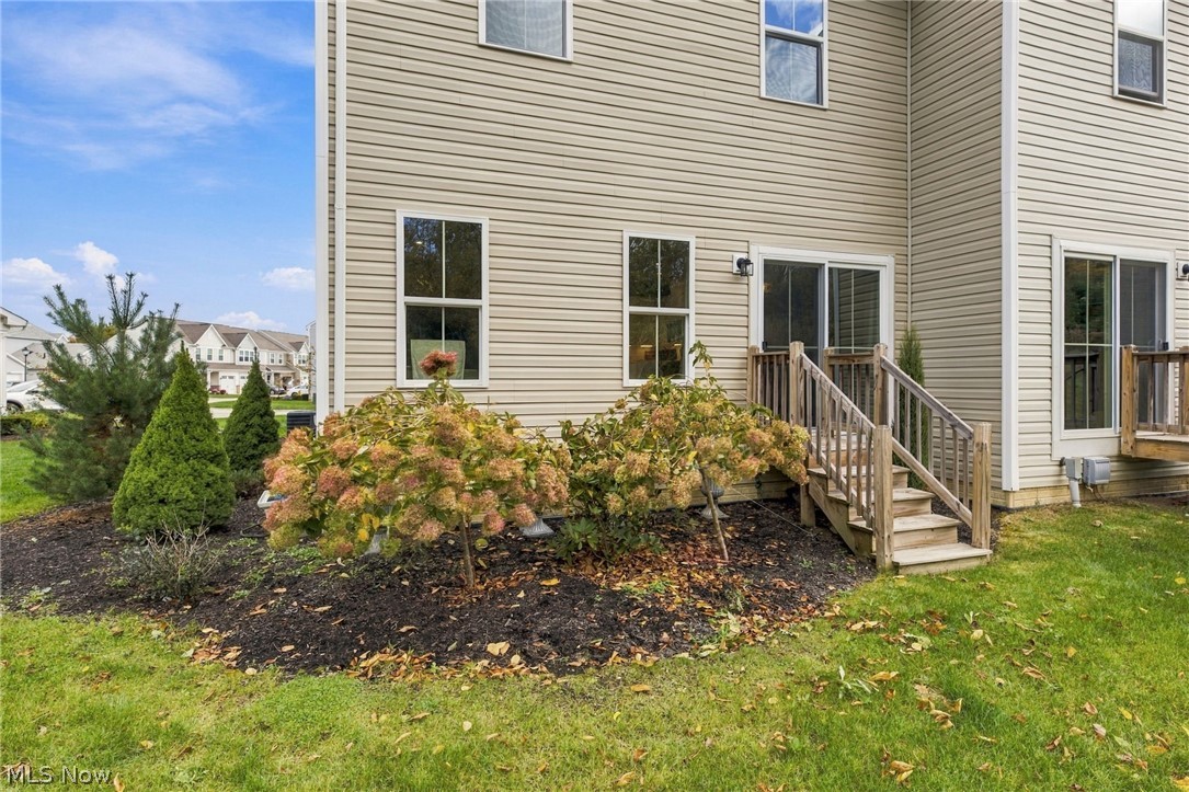 1055 Meadow Run Copley OH 44321