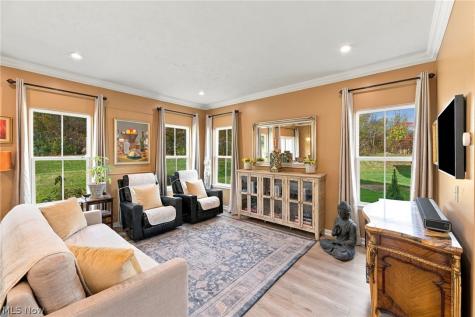 1055 Meadow Run Copley OH 44321