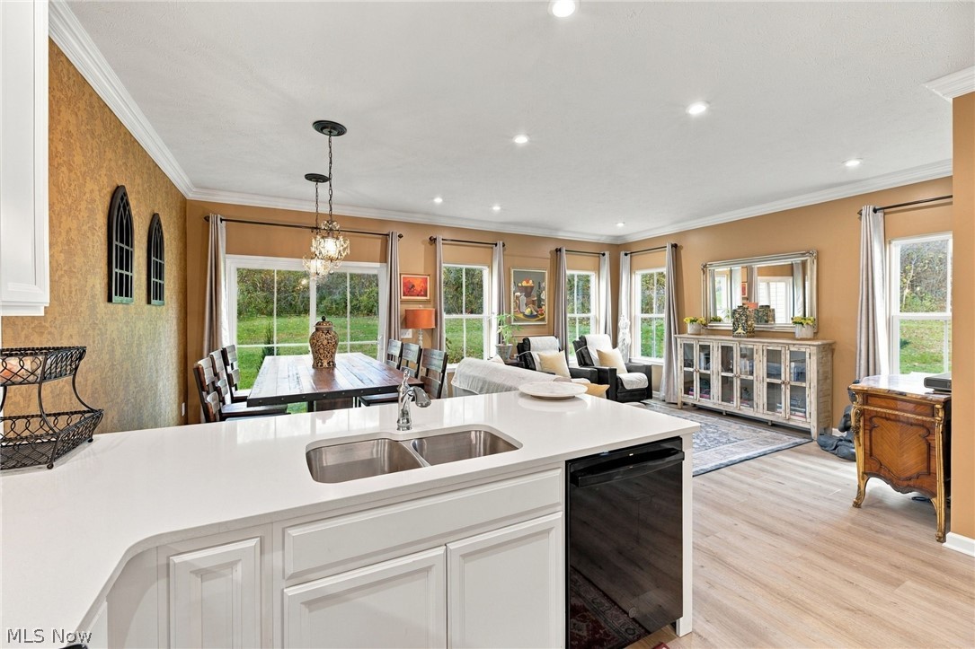 1055 Meadow Run Copley OH 44321