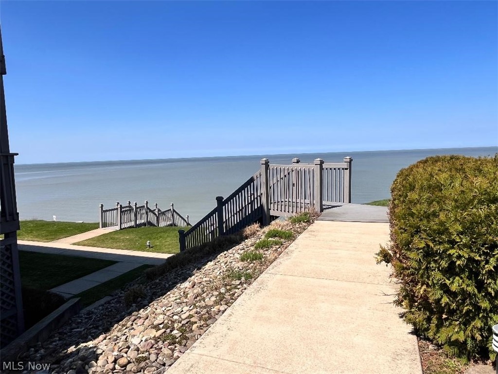 5237 W Lake Road W Saybrook OH 44004
