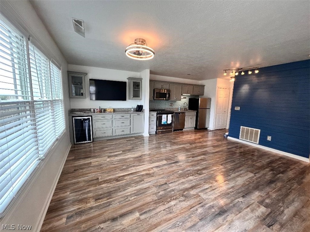 5237 W Lake Road W Saybrook OH 44004
