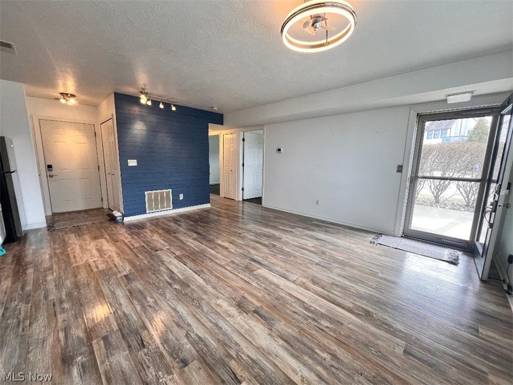 5237 W Lake Road W Saybrook OH 44004