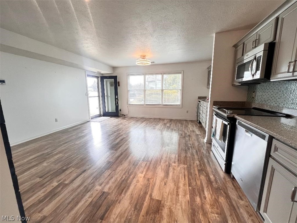 5237 W Lake Road W Saybrook OH 44004