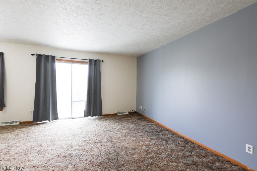 1258 Pembrooke Drive Salem OH 44460
