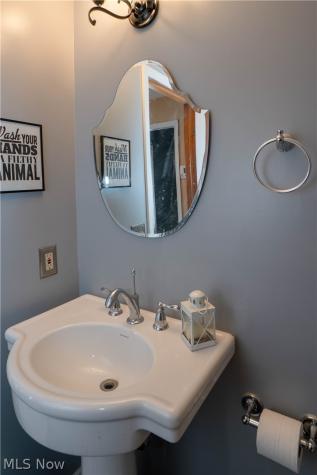 4839 Pond Drive NW North Canton OH 44720