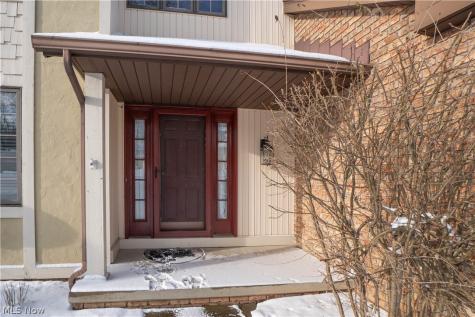 4839 Pond Drive NW North Canton OH 44720