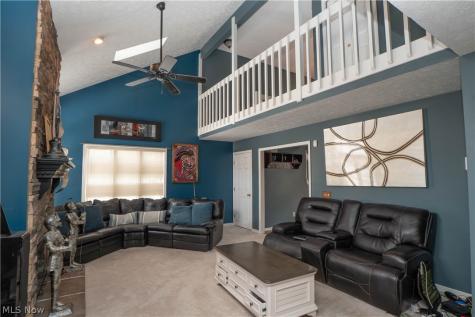 4839 Pond Drive NW North Canton OH 44720