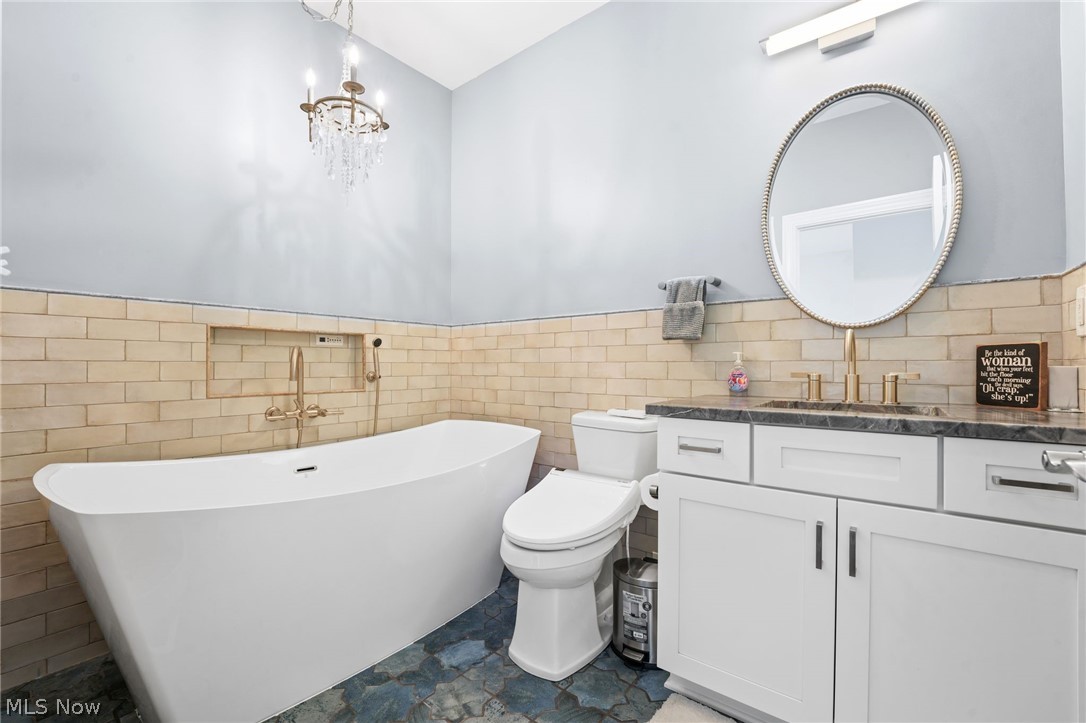 128 Vine Street Westlake OH 44145