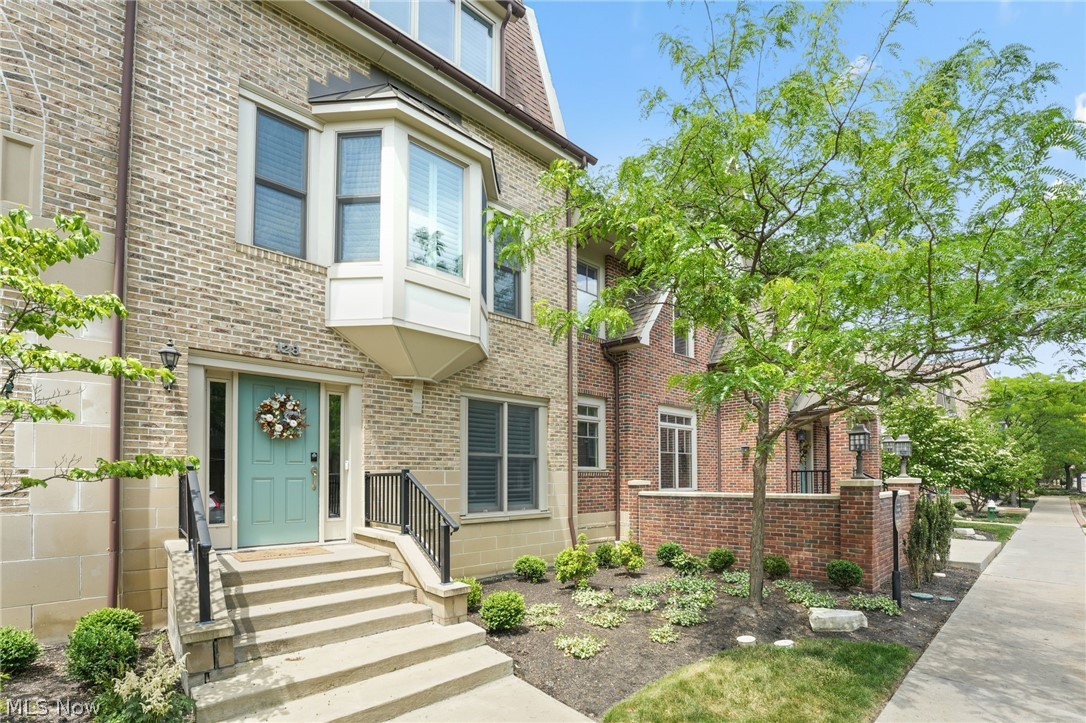 128 Vine Street Westlake OH 44145