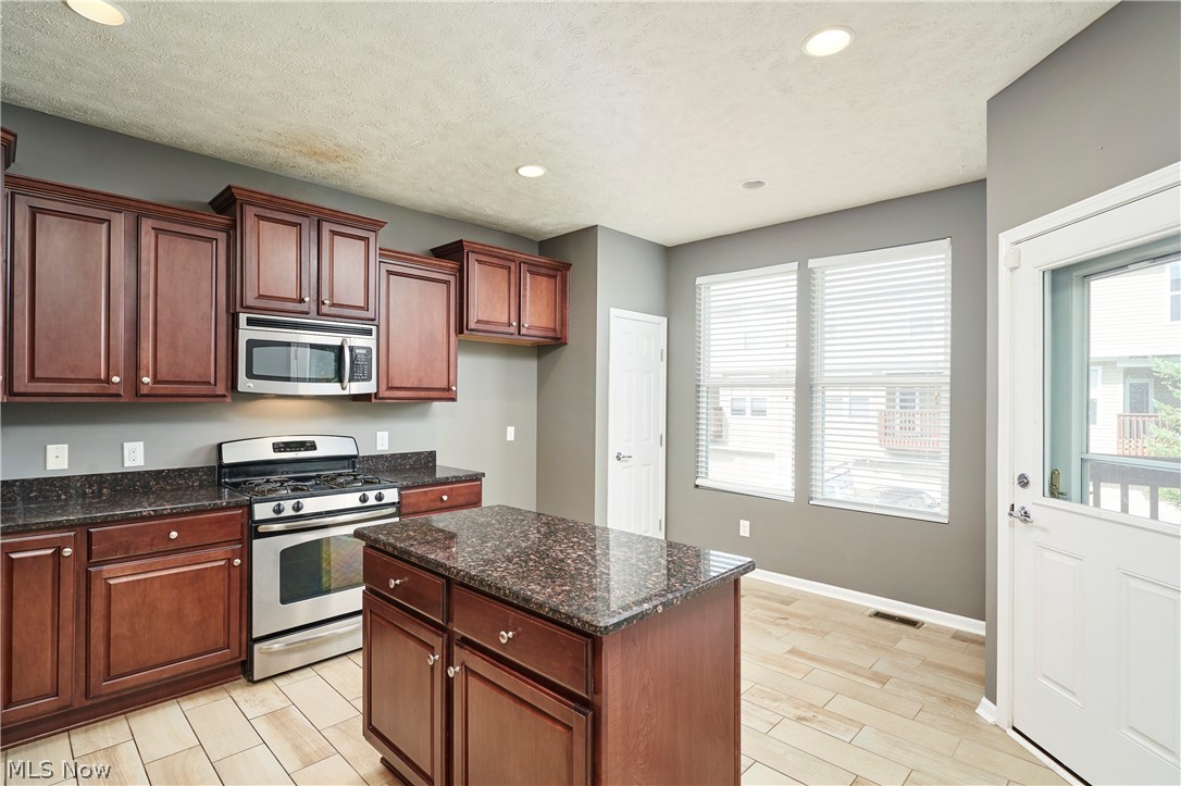 301 Kelsey Drive Copley OH 44321