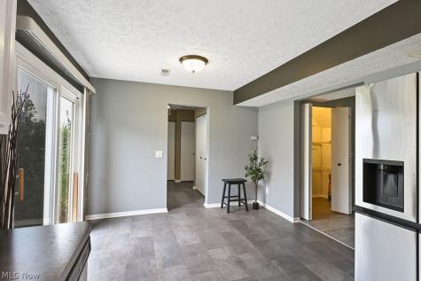 820 Doty Drive Wadsworth OH 44281