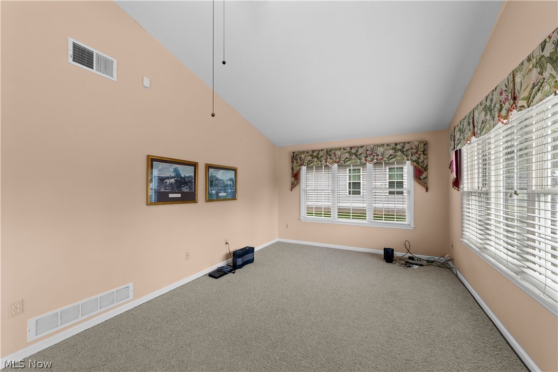 176 Newport Drive Painesville OH 44077