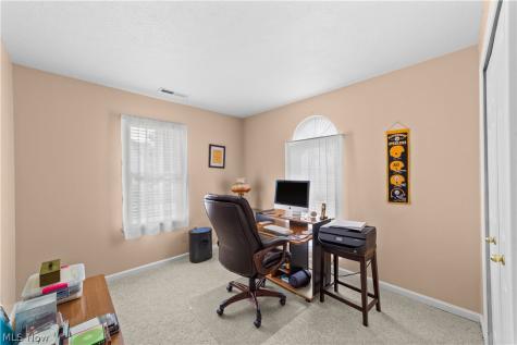 176 Newport Drive Painesville OH 44077