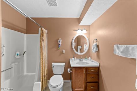 176 Newport Drive Painesville OH 44077