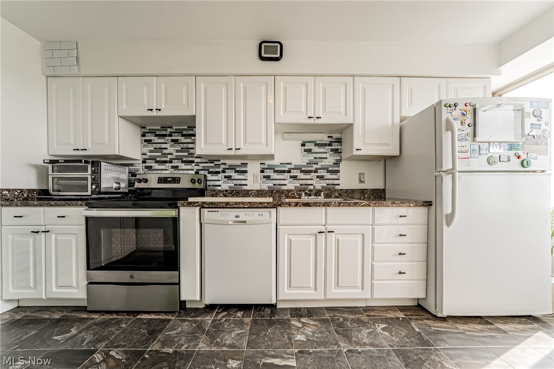 12520 Edgewater Drive Lakewood OH 44107