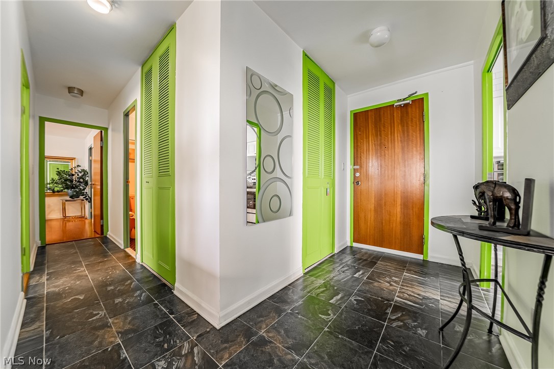 12520 Edgewater Drive Lakewood OH 44107