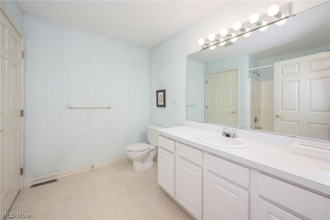 2036 Jennifer Street Akron OH 44313