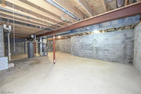 2036 Jennifer Street Akron OH 44313